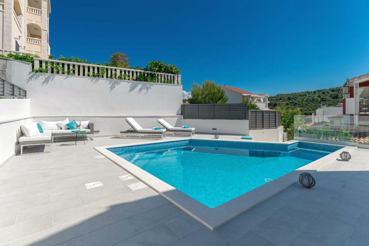 Villa Miholina - With Heated Swimming Pool Traù Esterno foto