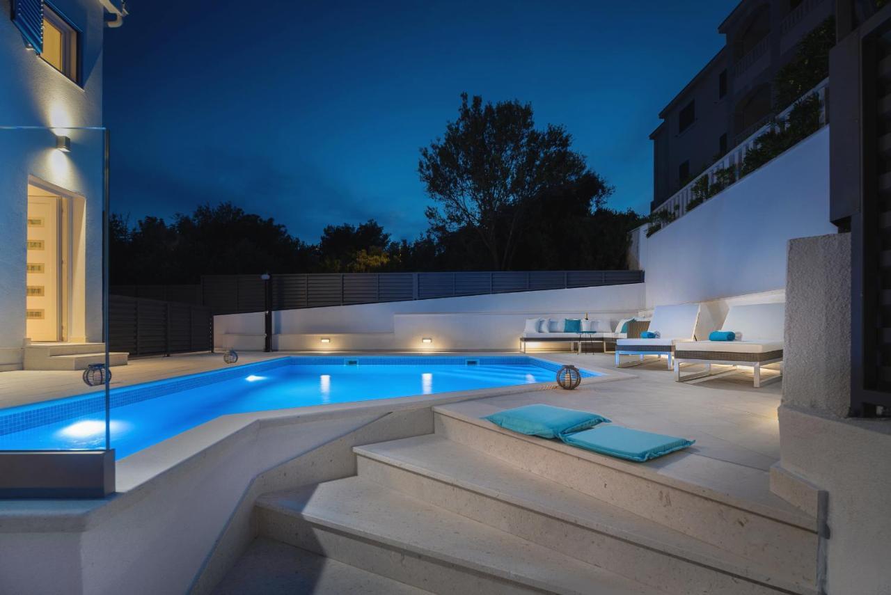 Villa Miholina - With Heated Swimming Pool Traù Esterno foto