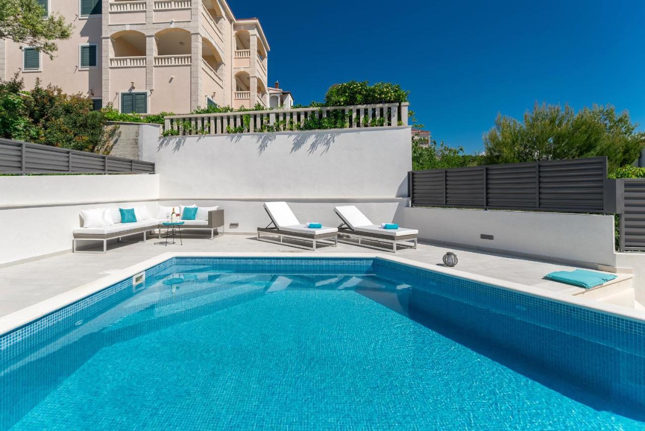 Villa Miholina - With Heated Swimming Pool Traù Esterno foto